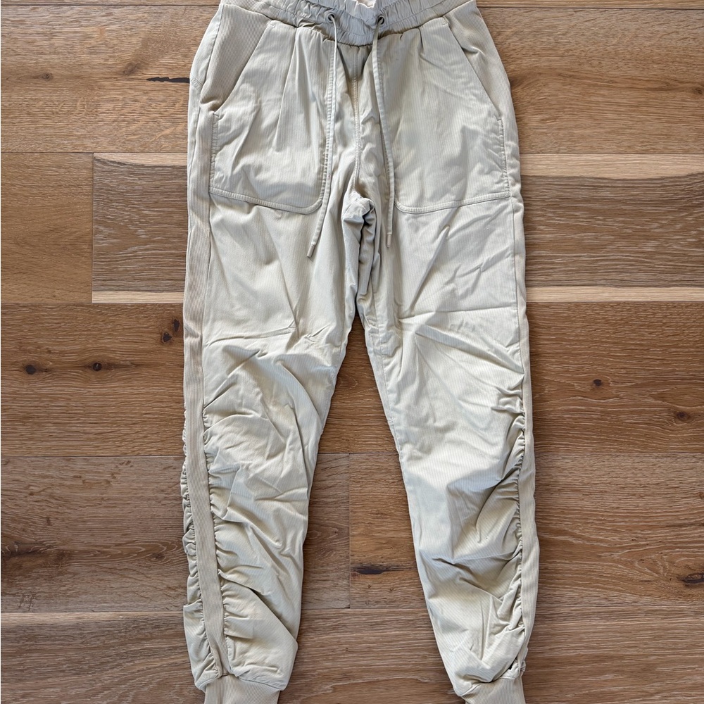 Lululemon Women's Jogger Dance Studio Tan Size 4